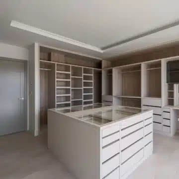 Four-Storey villa with panoramic sea and golf views in La Resina Golf, Estepona East Picture 17