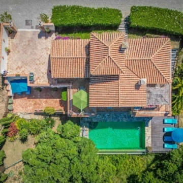 Majestic villa with breathtaking sea and mountain views in the serene Forest Hills of Estepona Picture 16