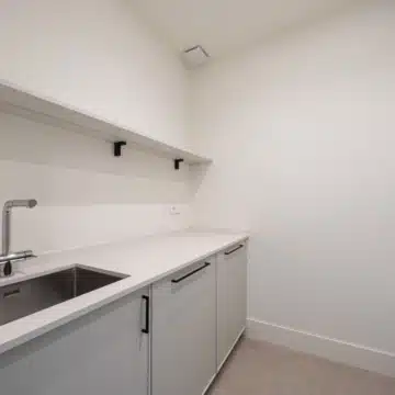 Four-Storey villa with panoramic sea and golf views in La Resina Golf, Estepona East Picture 24