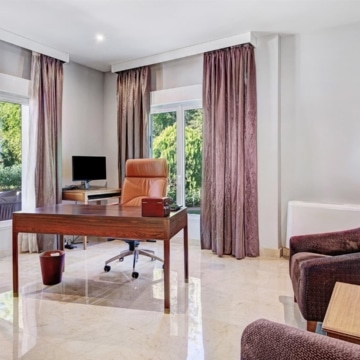 Exclusive 6 bedrooms villa with Andalusian charm in Guadalmina Baja, San Pedro de Alcantara Picture 14