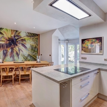 Exclusive 6 bedrooms villa with Andalusian charm in Guadalmina Baja, San Pedro de Alcantara Picture 19