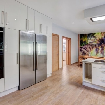 Exclusive 6 bedrooms villa with Andalusian charm in Guadalmina Baja, San Pedro de Alcantara Picture 12