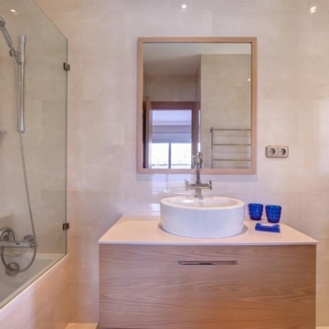 Exclusive 6 bedrooms villa with Andalusian charm in Guadalmina Baja, San Pedro de Alcantara Picture 25