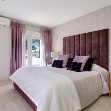 Exclusive 6 bedrooms villa with Andalusian charm in Guadalmina Baja, San Pedro de Alcantara Picture 28