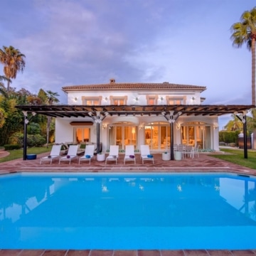 Exclusive 6 bedrooms villa with Andalusian charm in Guadalmina Baja, San Pedro de Alcantara Picture 41