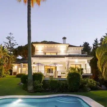 Beautiful Andalusian Villa located in the heart of Golf Valley in Las Brisas, Nueva Andalucia Picture 22