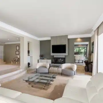 Beautiful Andalusian Villa located in the heart of Golf Valley in Las Brisas, Nueva Andalucia Picture 8