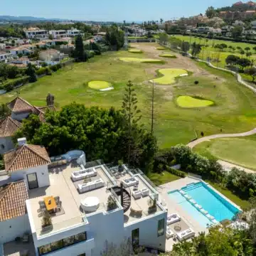 Contemporary villa in a secure community with breathtaking frontline panoramic golf views in Nueva Andalucia Picture 51