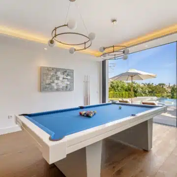 Contemporary villa in a secure community with breathtaking frontline panoramic golf views in Nueva Andalucia Picture 42