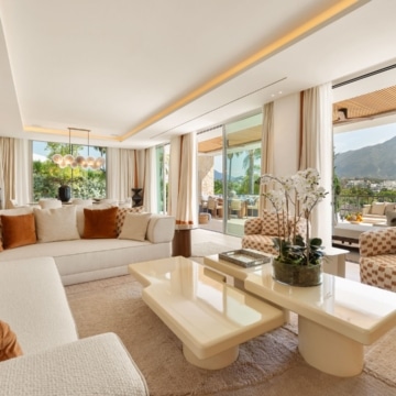 Striking five-bedroom villa located in the prestigious enclave of Nueva Andalucía Picture 11
