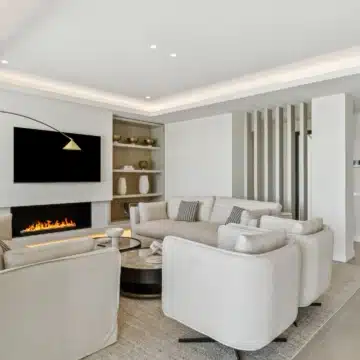 Luxury villa with captivating sea views nestled in the prestigious enclave of Nueva Andalucía, Marbella Picture 16