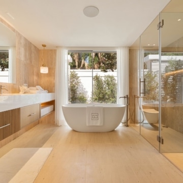 Striking five-bedroom villa located in the prestigious enclave of Nueva Andalucía Picture 18