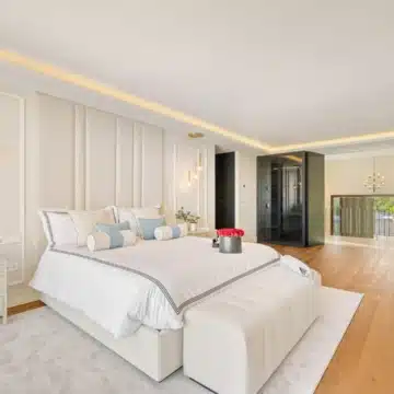 Contemporary villa in a secure community with breathtaking frontline panoramic golf views in Nueva Andalucia Picture 30
