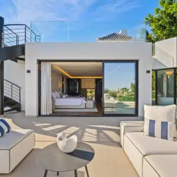 Contemporary villa in a secure community with breathtaking frontline panoramic golf views in Nueva Andalucia Picture 37