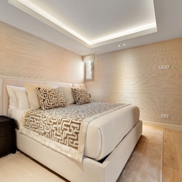 Striking five-bedroom villa located in the prestigious enclave of Nueva Andalucía Picture 26