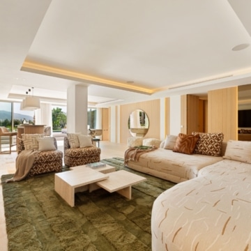 Striking five-bedroom villa located in the prestigious enclave of Nueva Andalucía Picture 29