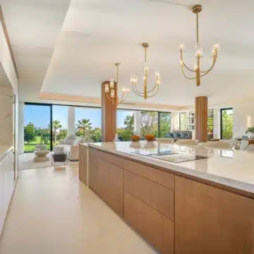 Contemporary villa in a secure community with breathtaking frontline panoramic golf views in Nueva Andalucia Picture 21
