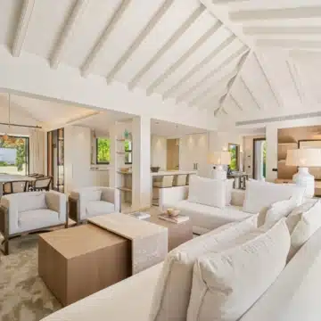 Beautiful villa nestled just minutes from the renowned Los Naranjos Golf Course in Nueva Andalucía Picture 18