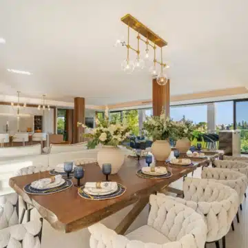 Contemporary villa in a secure community with breathtaking frontline panoramic golf views in Nueva Andalucia Picture 13