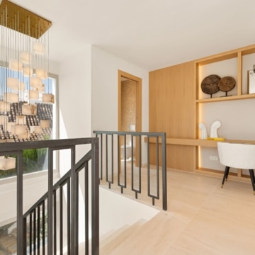 Striking five-bedroom villa located in the prestigious enclave of Nueva Andalucía Picture 35