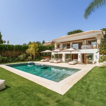 Striking five-bedroom villa located in the prestigious enclave of Nueva Andalucía Picture 40