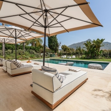 Striking five-bedroom villa located in the prestigious enclave of Nueva Andalucía Picture 43