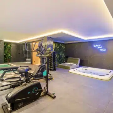 Contemporary villa in a secure community with breathtaking frontline panoramic golf views in Nueva Andalucia Picture 47