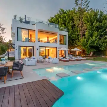 Contemporary villa in a secure community with breathtaking frontline panoramic golf views in Nueva Andalucia Picture 52