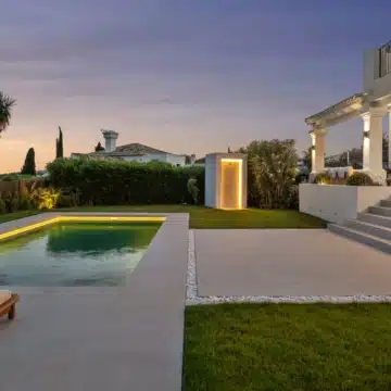 Luxury villa with captivating sea views nestled in the prestigious enclave of Nueva Andalucía, Marbella Picture 15