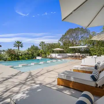 Contemporary villa in a secure community with breathtaking frontline panoramic golf views in Nueva Andalucia Picture 5
