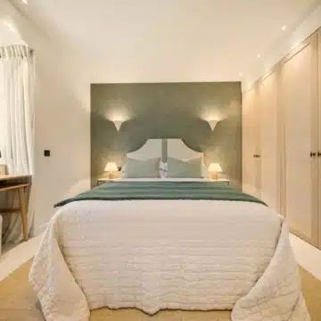 Beautiful villa nestled just minutes from the renowned Los Naranjos Golf Course in Nueva Andalucía Picture 46