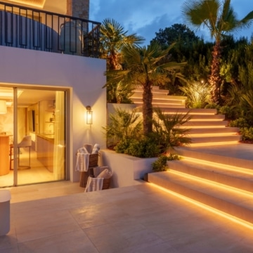 Striking five-bedroom villa located in the prestigious enclave of Nueva Andalucía Picture 56
