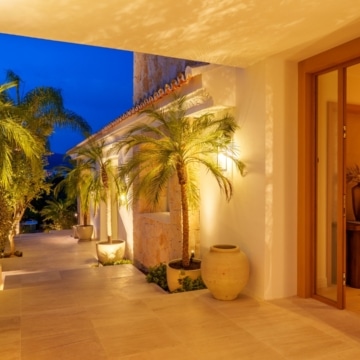 Striking five-bedroom villa located in the prestigious enclave of Nueva Andalucía Picture 57