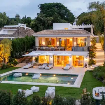 Striking five-bedroom villa located in the prestigious enclave of Nueva Andalucía Picture 62