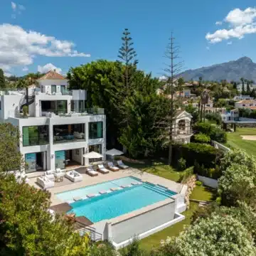 Contemporary villa in a secure community with breathtaking frontline panoramic golf views in Nueva Andalucia Picture 50