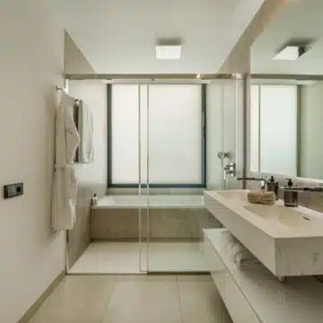 Modern semi-detached villa in the gated community of Banus Bay, Puerto Banus Picture 21