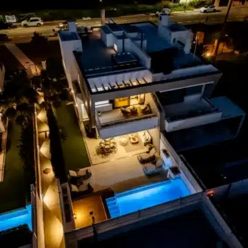 Modern semi-detached villa in the gated community of Banus Bay, Puerto Banus Picture 28