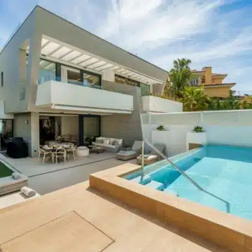 Modern semi-detached villa in the gated community of Banus Bay, Puerto Banus Picture 16