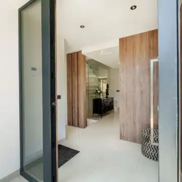Modern semi-detached villa in the gated community of Banus Bay, Puerto Banus Picture 18