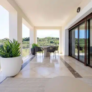 Altoasis – Townhouse with stunning Sea and Golf views in Santa Maria, Estepona Picture 2