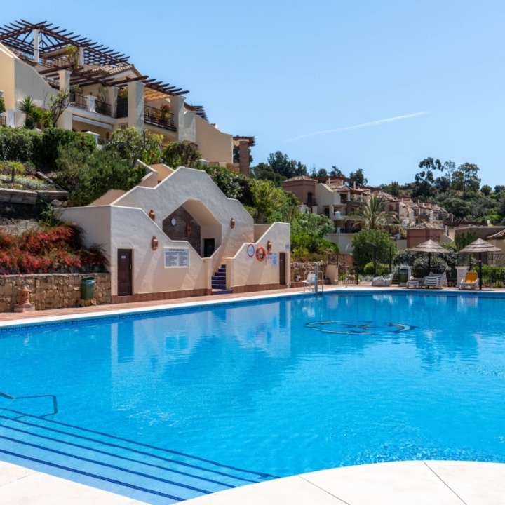 Elegant 2-bedroom apartment with charming interiors within the highly sought-after Los Arqueros Golf & Country Club, Benahavis Picture