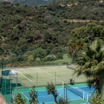 Elegant 2-bedroom apartment with charming interiors within the highly sought-after Los Arqueros Golf & Country Club, Benahavis Picture 26
