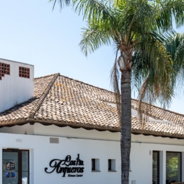 Elegant 2-bedroom apartment with charming interiors within the highly sought-after Los Arqueros Golf & Country Club, Benahavis Picture 23