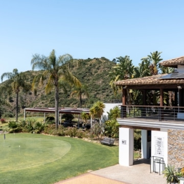 Elegant 2-bedroom apartment with charming interiors within the highly sought-after Los Arqueros Golf & Country Club, Benahavis Picture 24