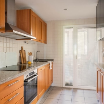 Elegant 2-bedroom apartment with charming interiors within the highly sought-after Los Arqueros Golf & Country Club, Benahavis Picture 7