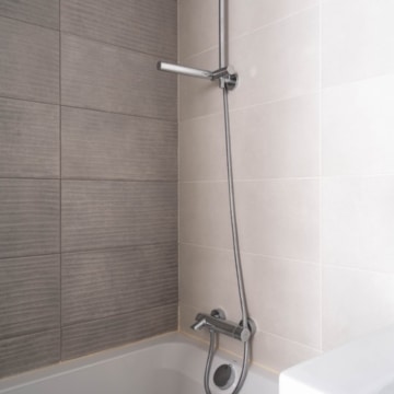 Brand new apartment with rooftop pool and stunning views in Estepona Picture 18