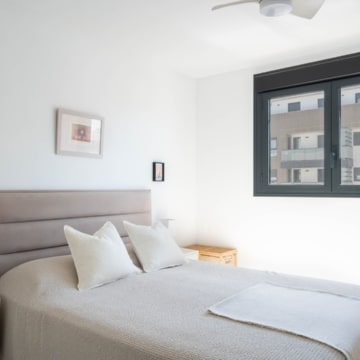 Brand new apartment with rooftop pool and stunning views in Estepona Picture 5