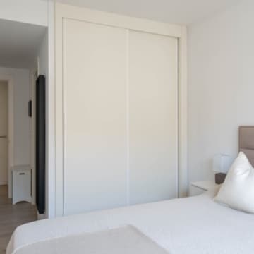 Brand new apartment with rooftop pool and stunning views in Estepona Picture 22