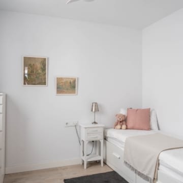 Brand new apartment with rooftop pool and stunning views in Estepona Picture 25