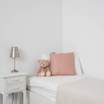 Brand new apartment with rooftop pool and stunning views in Estepona Picture 26